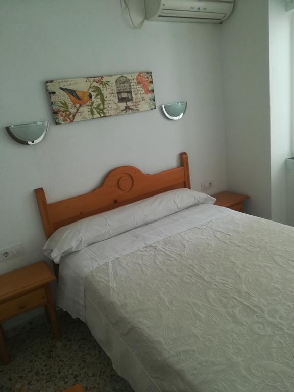Hostal Paco Pepe Conil De La Frontera Exterior photo