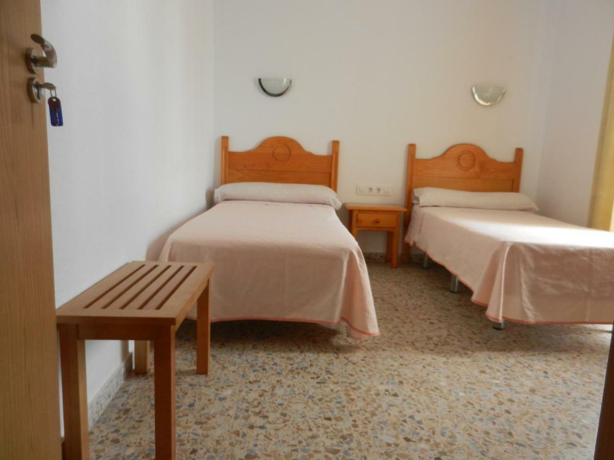 Hostal Paco Pepe Conil De La Frontera Exterior photo